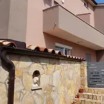 Apartmani B&B アパート