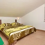 Apartmani B&B アパート Ližnjan