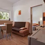 Apartmani B&B アパート *