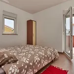 アパート Apartmani B&B