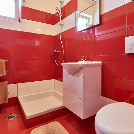 Apartmani B&B * Ližnjan