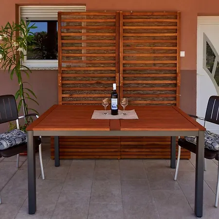 Apartmani B&B * Ližnjan