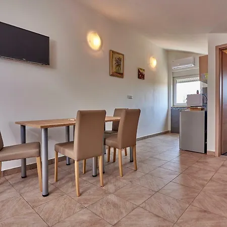Apartmani B&B Appartement Ližnjan