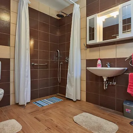 Apartmani B&B アパート