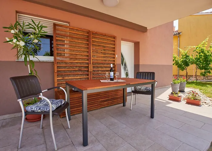 Apartmani B&B Appartamento Ližnjan
